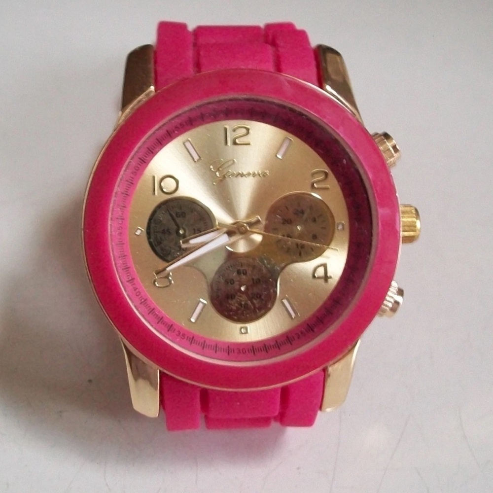 Boy's Or Girl's casual pink  silicone Band Fashion Wrist Watch